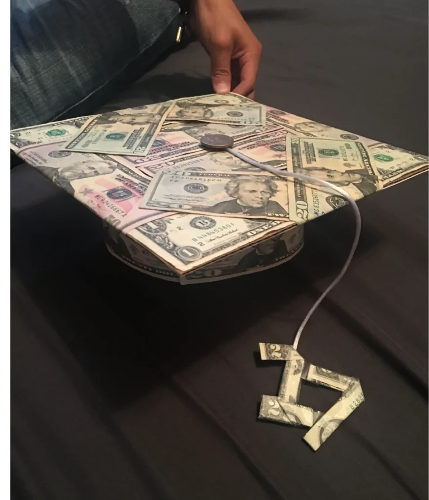 messages-to-friends-for-graduation-money-gifts